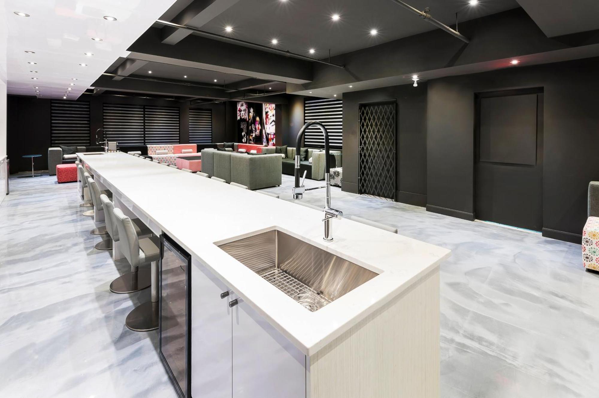 The Holland Hotel By Simplissimmo Montréal Eksteriør bilde